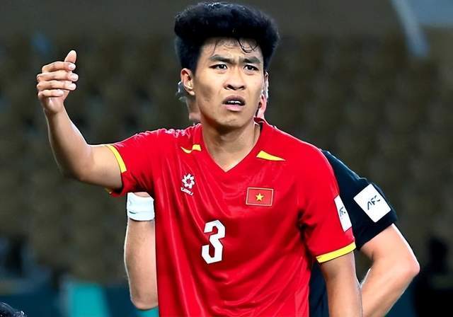 开云大陆-早日康复！越南队后卫韧带撕裂将伤停9个月：他父亲整夜难眠！