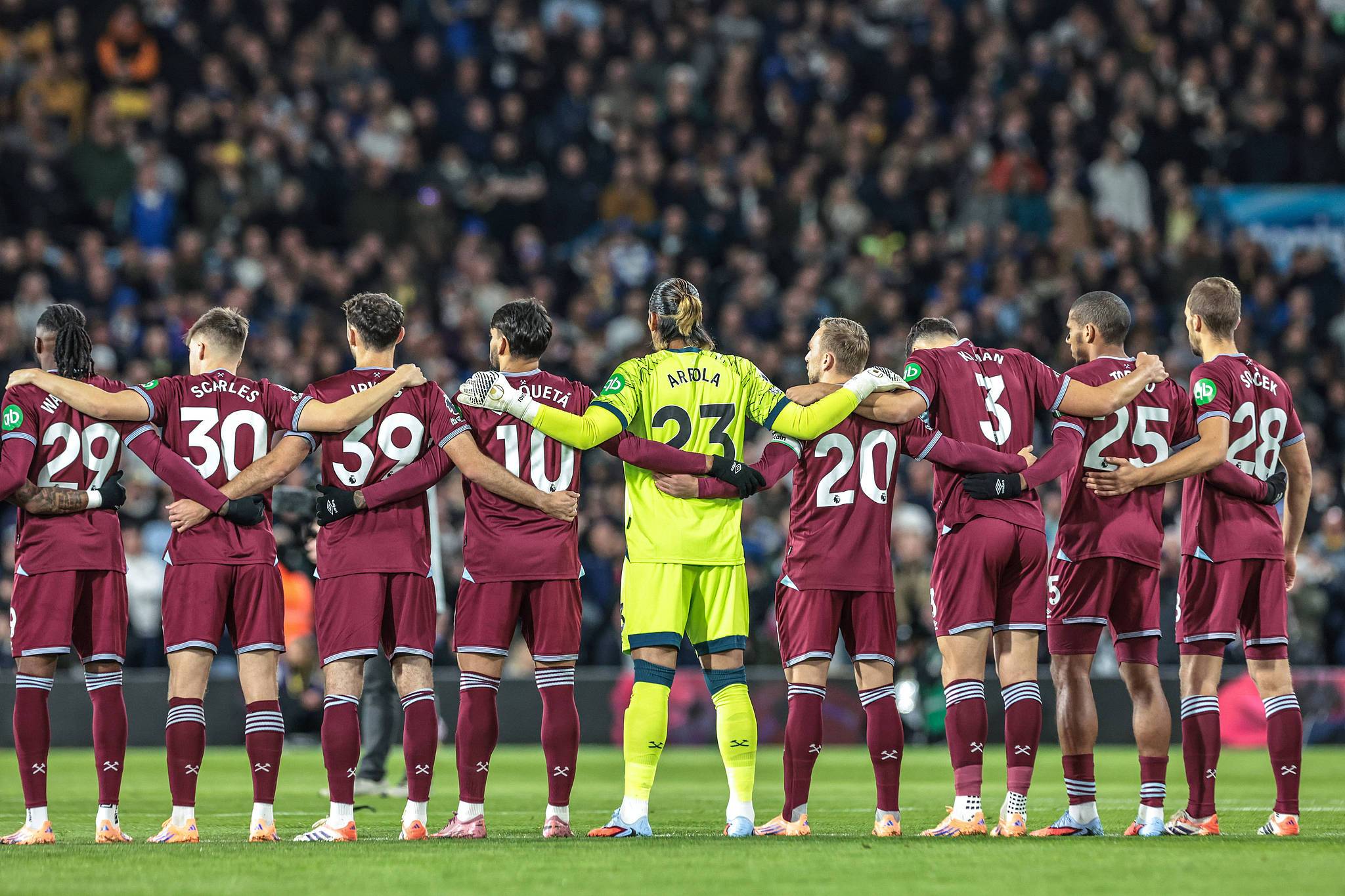 开云直播-“我们不会被欺负” 西汉姆联内部人士确认转会立场