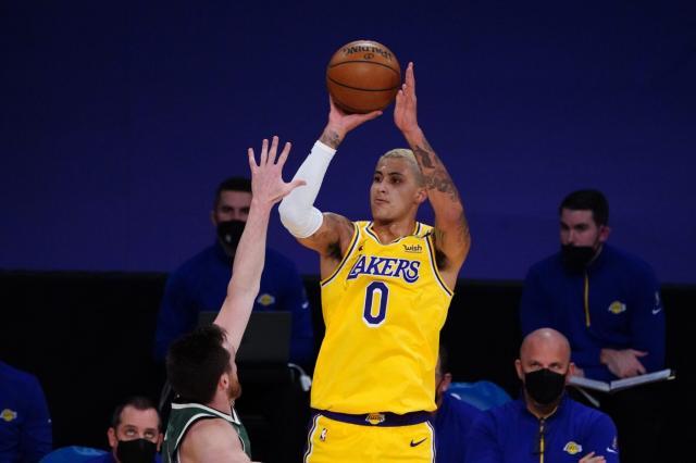 1617531516532009560.jpg 开云体育-库兹马拉开枪栓持续发威,攻防两端扛大旗倍感骄傲